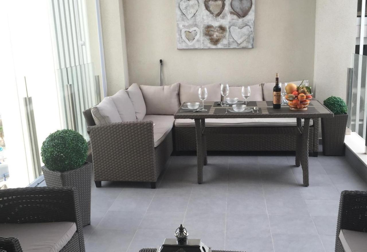 Luxury Suite Apartment Torrevieja Eksteriør billede